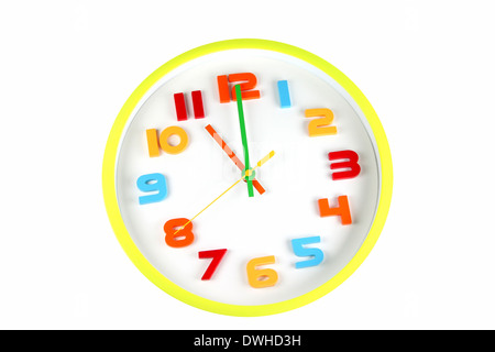 Bunte Uhr Uhrzeit von 11:00 auf weißem Hintergrund. Stockfoto