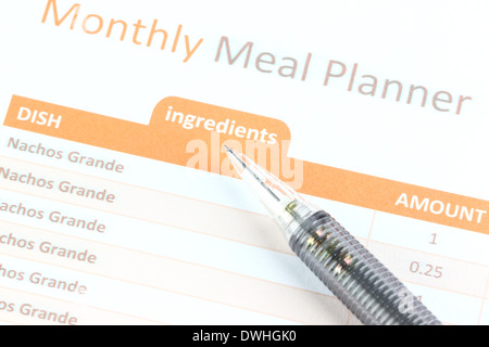 Closeup mechanischen Bleistift Punkt Meal Planner Graph. Stockfoto