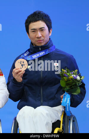 Sotschi, Russland. 8. März 2014. Kozo Kubo (JPN)-Biathlon: Herren 7,5 km sitzen Siegerehrung Medaillen Plaza in Sotschi Paralympischen Winterspiele 2014 in Sotschi, Russland. © Yohei Osada/AFLO SPORT/Alamy Live-Nachrichten Stockfoto