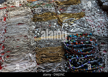 Colaba Causeway Mumbai ist ein Wunderland der Schmuckstücke und preiswerte Schmuck. Stockfoto