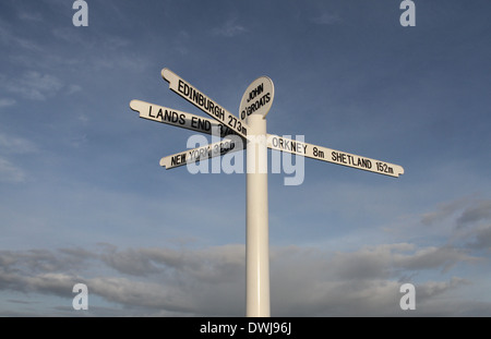 Wegweiser in John O' Groats Schottland März 2014 Stockfoto