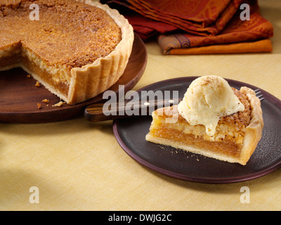 Weiße Schokolade Macadamia-Nuss-Torte Stockfoto