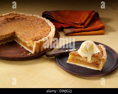 Weiße Schokolade Macadamia-Nuss-Torte Stockfoto