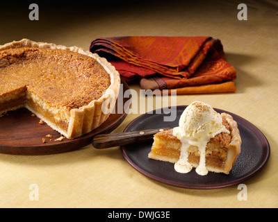 Weiße Schokolade Macadamia-Nuss-Torte Stockfoto