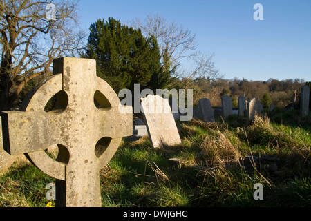 ungepflegten Friedhof in Westerham Kent UK Stockfoto