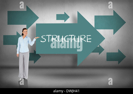 Struktur gegen blaue Pfeile Stockfoto