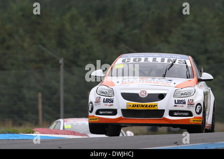 Paul O'Neill (GBR) Team hart Opel Insignia Stockfoto