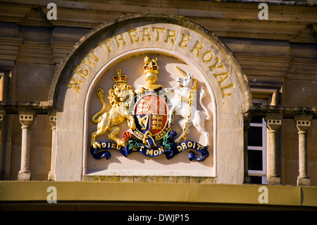 Neue Theatre Royal in Bath Somerset England das königliche Wappen Stockfoto