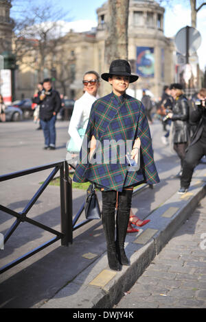 Miroslava Duma Ankunft bei der Miu Miu-Modenschau in Paris Fashion Week in Paris - 5. März 2014 - Start-und Landebahn Manhattan/Celine Gaille Stockfoto