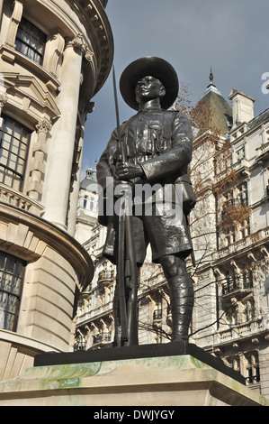 Die Gurkha-Soldaten Statue, Horse Guards Avenue, Westminster, London, England, UK Stockfoto