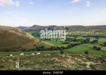 Blick auf das Tal Edale aus der Nab im Peak District Nationalpark Derbyshire England Vereinigtes Königreich UK Stockfoto