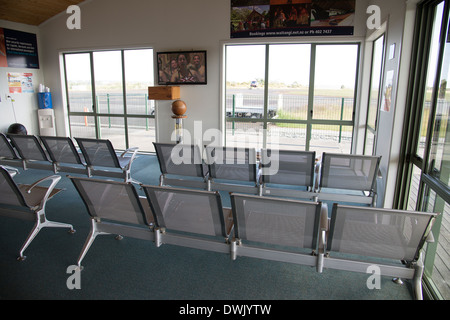 Abflug-Lounge auf dem kleinen ländlichen Bay of Islands Flughafen Kerikeri Neuseeland Stockfoto