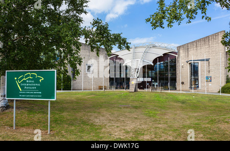 Royal International-Pavillon auf dem Gelände des International Musical Eisteddfod in Llangollen, Denbighshire, Wales, UK Stockfoto