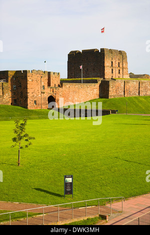 Blick vom Millennium Bridge von Carlisle Castle, Carlisle Cumbria England Vereinigtes Königreich Großbritannien Stockfoto