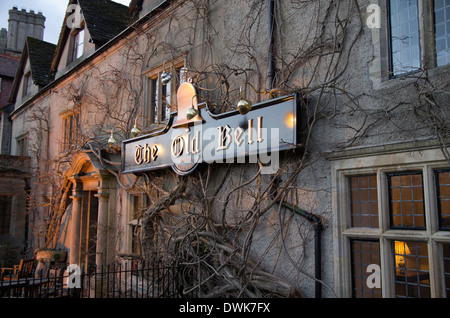 Die alte Glocke Hotel, Malmesbury, im Abendlicht. Stockfoto