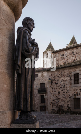 San Pedro de Alcantara-Statue in Caceres, UNESCO-Weltkulturerbe, Extremadura, Spanien, Europa Stockfoto