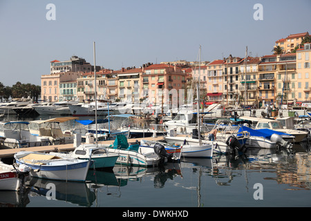 Hafen, Hafen, Le Suquet, Old Town, Cannes, Alpes Maritimes, Cote d ' Azur, Provence, Côte d ' Azur, Frankreich, Europa Stockfoto