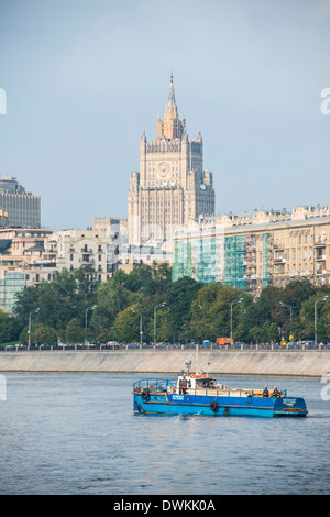 Moskau gesehen von einem Fluss Kreuzfahrt entlang der Moskwa (Moskwa), Moskau, Russland, Europa Stockfoto