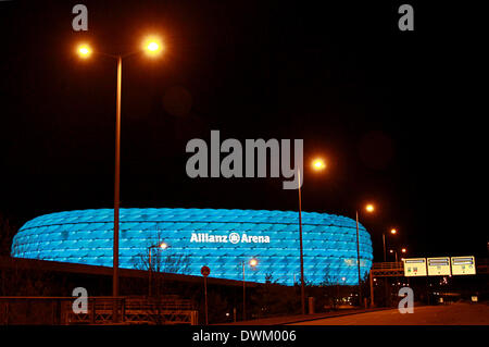 München, Deutschland. 24. Februar 2014. Außenansicht der Allianz Arena in München, Deutschland, 24. Februar 2014. Foto: Rene Ruprecht/Dpa/Alamy Live News Stockfoto