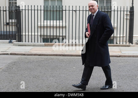 London, UK. 11. März 2014. Minister zu eine Kabinettssitzung in 10 Downing Street besuchen. Im Bild: IAIN DUNCAN SMITH MP - Secretary Of State for Work and Pensions. Bildnachweis: Lee Thomas/Alamy Live-Nachrichten Stockfoto