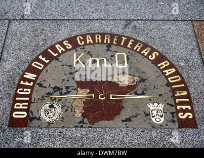 "Kilometro Null" an der Puerta del Sol in Madrid ist den zentralen Punkt in Spanien aus, wo die Entfernungen gemessen werden Stockfoto