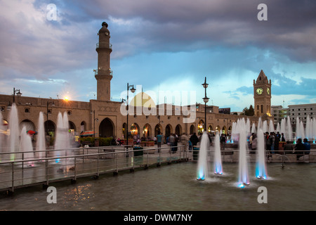 Shar Park, Uhrturm und Qaysari Basare, Erbil, Kurdistan, Irak, Nahost Stockfoto