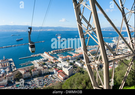 Seilbahn Annäherung an Felsen von Gibraltar Stockfoto