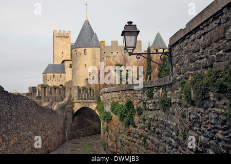 Die alte befestigte Stadt Carcassone, UNESCO-Weltkulturerbe, Languedoc-Roussillon, Frankreich, Europa Stockfoto