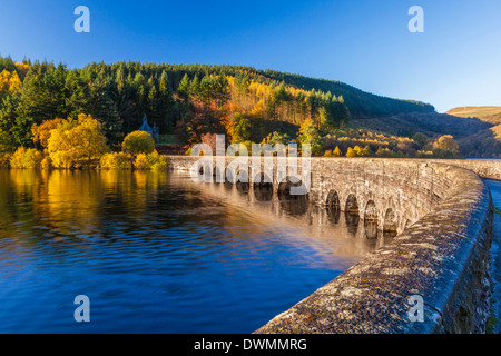 Position Ddu Viadukt und Reservoir, Elan-Tal, Powys, Mitte Wales, Vereinigtes Königreich, Europa Stockfoto