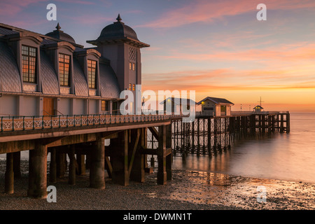 Penarth Pier in der Nähe von Cardiff, Vale of Glamorgan, Wales, Vereinigtes Königreich, Europa Stockfoto