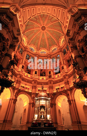 Der Altar und die Innenausstattung der Kathedrale von Granada, Granada, Andalusien, Spanien, Europa Stockfoto