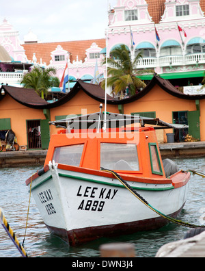 Bunte Barcaccia in Aruba Stockfoto