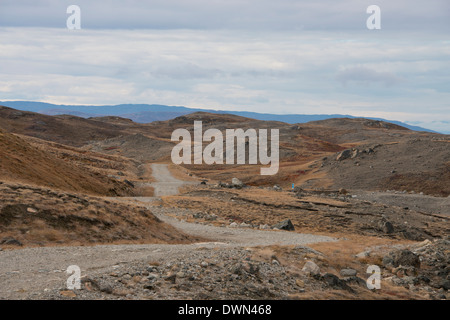 Grönland, Qeqqata Gemeinde, Kangerlussuaq (große Fjord) aka Sondrestrom. Die längste Straße in Grönland. Stockfoto