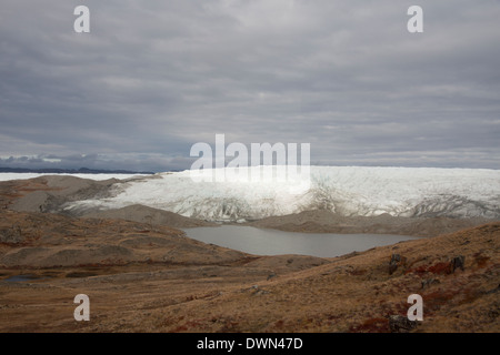 Grönland, Qeqqata Gemeinde, Kangerlussuaq (große Fjord aka Sondre Stromfjord). Grönlands Eiskappe aka Eisschild. Stockfoto