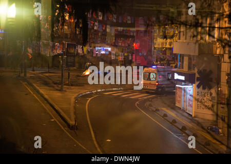 Landesweite Protesten führen zu Auseinandersetzungen zwischen zivilen Demonstranten und der Polizei in Kadiköy, Istanbul Stockfoto