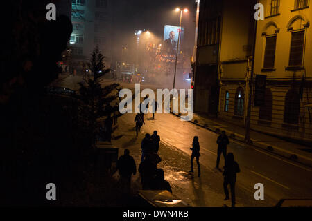 Landesweite Protesten führen zu Auseinandersetzungen zwischen zivilen Demonstranten und der Polizei in Kadiköy, Istanbul Stockfoto