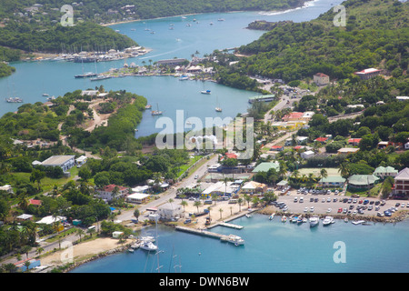 Blick auf Hafen von Falmouth, English Harbour und Nelsons Dockyard, Antigua, Leeward-Inseln, West Indies, Karibik Stockfoto