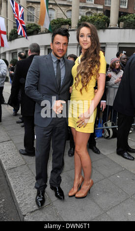 London, UK. 11. März 2014. Peter Andre   Emily MacDonagh besucht am 11. März 2014 2014 TRIC Awards im The Grosvenor House Hotel in London, England. / Alamy Live News Stockfoto