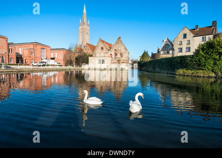 Kirche Notre-Dame und alten Saint John Hospital, historische Zentrum von Brügge, Belgien, UNESCO-Weltkulturerbe Stockfoto