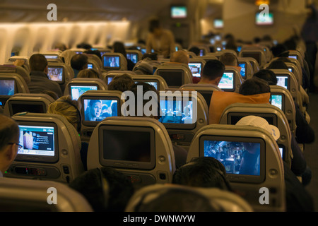 Unterhaltung an Bord eines Flugzeugs Stockfoto