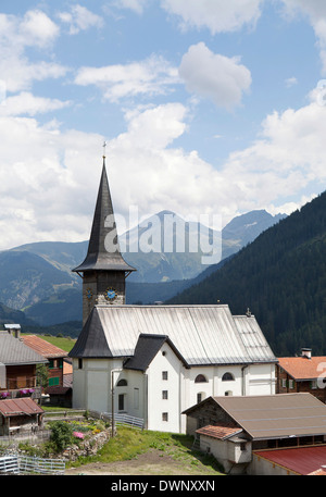 Dorf Kirche St. Jakob, Tal der Surselva, Sedrun-Rueras, Rueras, Kanton Graubünden, Schweiz Stockfoto