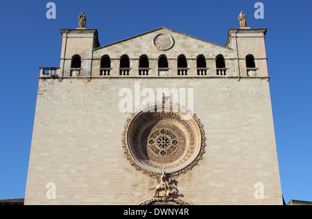 Fassade der Basilika des Heiligen Franziskus von Assisi in Palma De Mallorca, Spanien Stockfoto