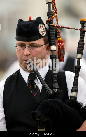 Pfeifer in einer Pipe Band bei der Cowal Versammlung in Dunoon in Schottland Stockfoto