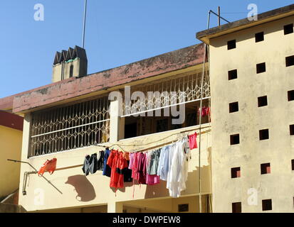 Maputo, Mosambik. 27. Februar 2013. Ein Wohnhaus in Maputo, Mosambik, 27. Februar 2013. Foto: Britta Pedersen - kein Draht-SERVICE-/ Dpa/Alamy Live News Stockfoto