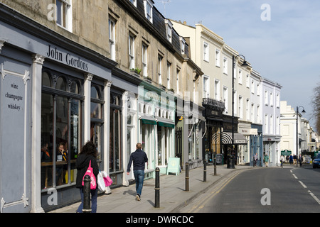 Reihe von Smartshops in Montpelier, Cheltenham, Gloucestershire Stockfoto