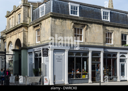 John Gordons Whisky Saloon Wein und Whisky Shop und Bar in Montpellier, Cheltenham Stockfoto