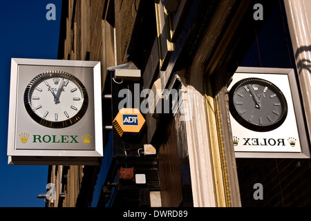 Eine ROLEX-Uhr zeigt, dass das mal drei Minuten nach elf Ante meridiem in Dundee, Großbritannien Stockfoto