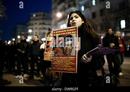 Thessaloniki, Griechenland. 12. März 2014. Protestkundgebung in Solidarität des Todes des 15 Jahre alten türkischen Berkin Elvan nach einer neun Monate langen Koma, nachdem er von der Polizei Tränengas Kanister während der Proteste gegen die Regierung als ausgehen zu Brot in Istanbul getroffen. Thessaloniki, Griechenland am 12. März 2014. Bildnachweis: Konstantinos Tsakalidis/Alamy Live-Nachrichten Stockfoto