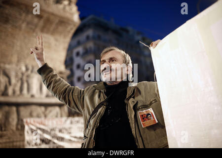 Thessaloniki, Griechenland. 12. März 2014. Protestkundgebung in Solidarität des Todes des 15 Jahre alten türkischen Berkin Elvan nach einer neun Monate langen Koma, nachdem er von der Polizei Tränengas Kanister während der Proteste gegen die Regierung als ausgehen zu Brot in Istanbul getroffen. Thessaloniki, Griechenland am 12. März 2014. Bildnachweis: Konstantinos Tsakalidis/Alamy Live-Nachrichten Stockfoto