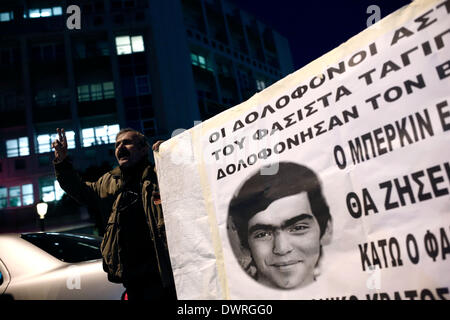 Thessaloniki, Griechenland. 12. März 2014. Protestkundgebung in Solidarität des Todes des 15 Jahre alten türkischen Berkin Elvan nach einer neun Monate langen Koma, nachdem er von der Polizei Tränengas Kanister während der Proteste gegen die Regierung als ausgehen zu Brot in Istanbul getroffen. Thessaloniki, Griechenland am 12. März 2014. Bildnachweis: Konstantinos Tsakalidis/Alamy Live-Nachrichten Stockfoto